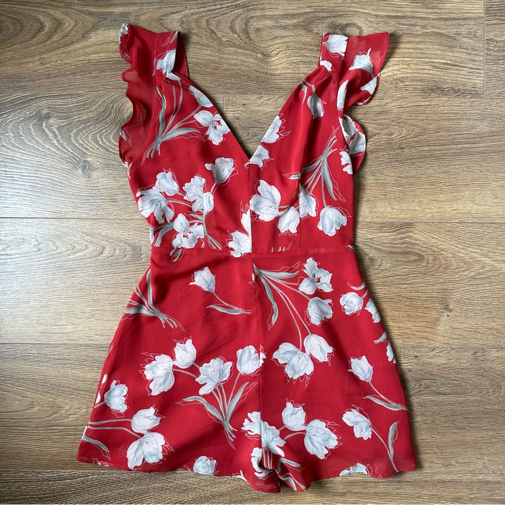 Urban Outfitters Kimchi Blue Floral Red & White Flowy Romper Size 0